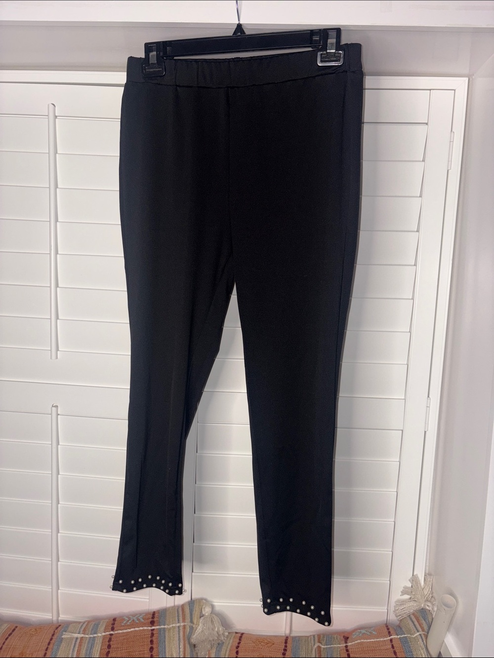 SHEIN Black Slim Ankle Pants with Studded Hem Detail